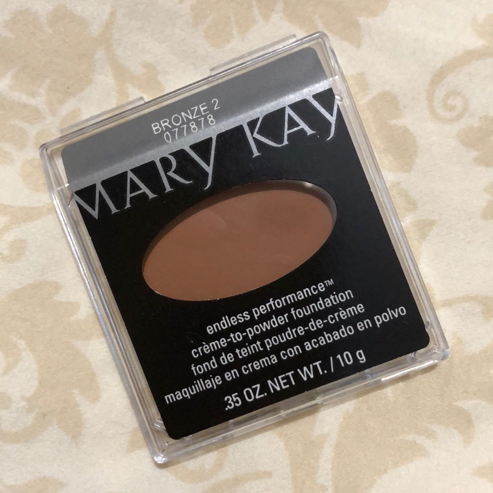 Creme-to-powder foundation BRONZE 2